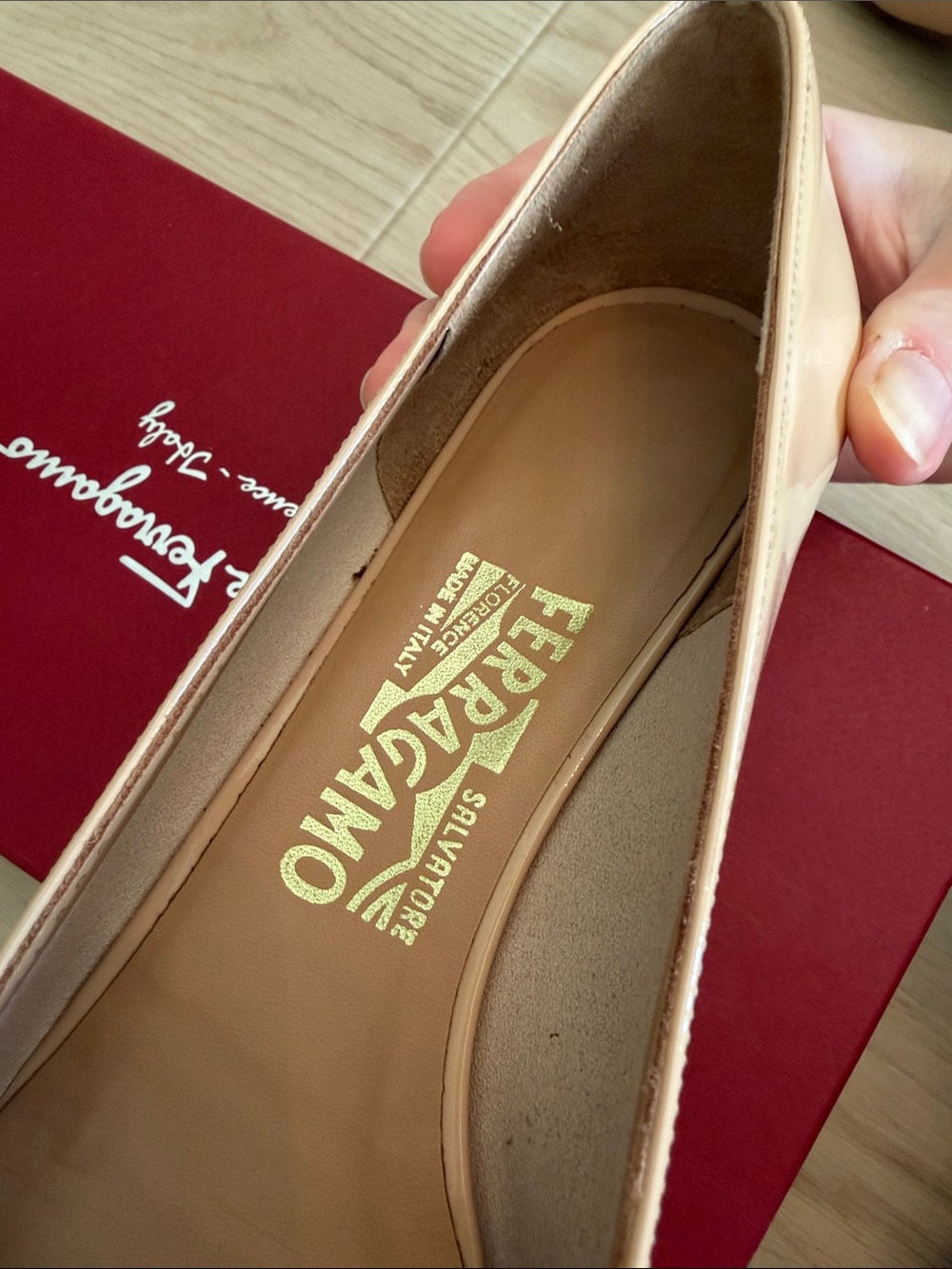 Salvatore Ferragamo Beige Patent Vara Bow Pumps - Picture 8 of 11
